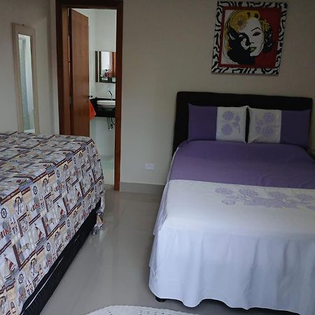 Sobrado 08 Com Duas Suites, Conf غوارويا المظهر الخارجي الصورة