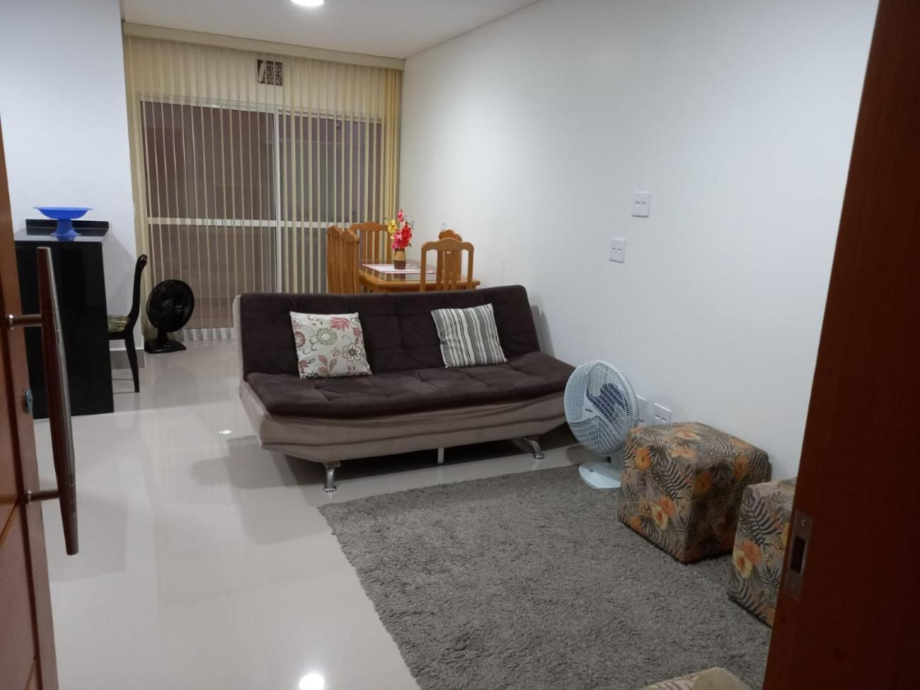 Sobrado 08 Com Duas Suites, Conf غوارويا المظهر الخارجي الصورة